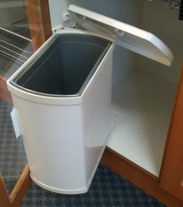 Hailo 18 litre Swing Out Kitchen Bin